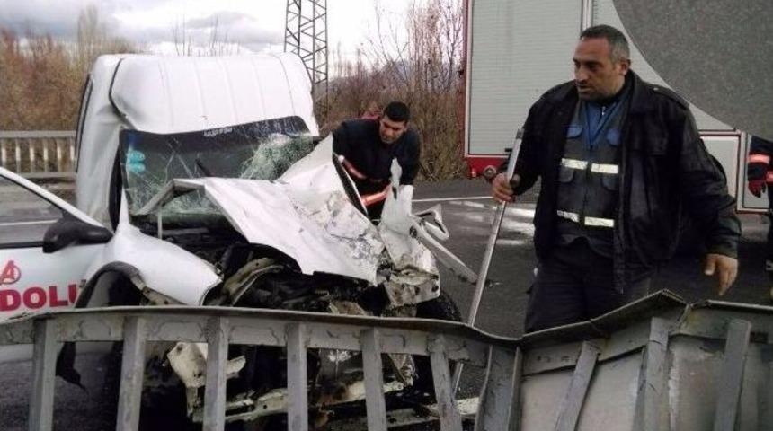 Elazığ’da Trafik Kazası: 2 Yaralı