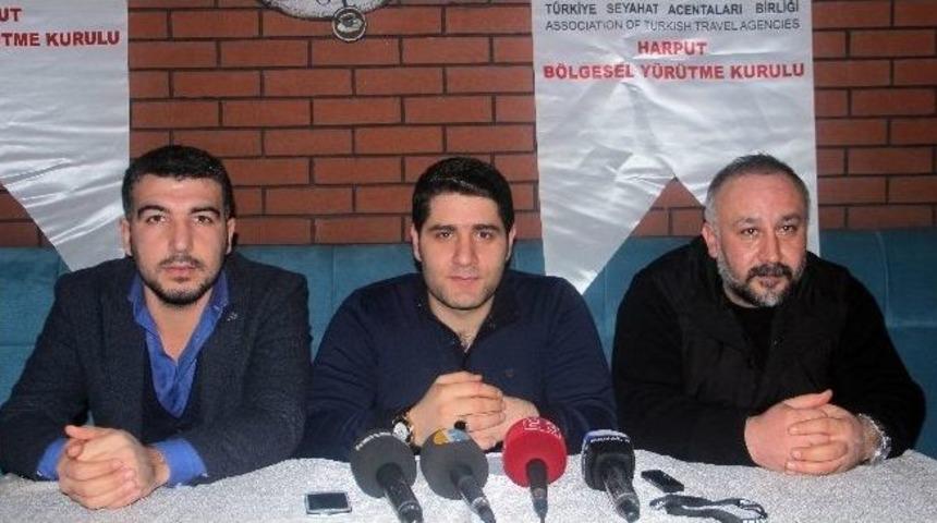 Elazığ&rsquo;dan Ter&ouml;ristlerin Yaktığı K&uuml;t&uuml;phane İ&ccedil;in Kampanya