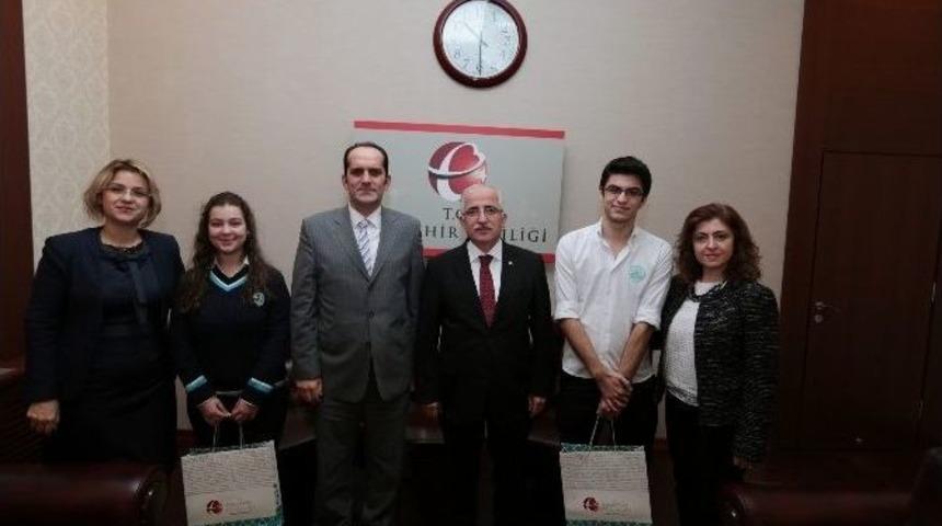 Vali Tuna, Tübitak’ı Yurtdışında Temsil Edecek Başarılı Öğrencileri Kabul Etti