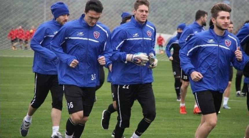 Karab&uuml;kspor Tam Gaz