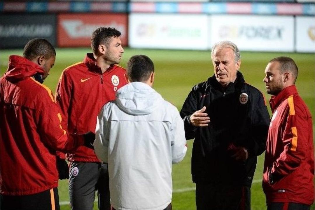 Galatasaray&rsquo;da İkinci Yarı Hazırlıkları S&uuml;r&uuml;yor