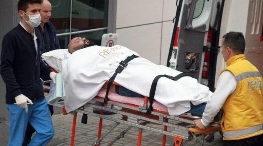 (&ouml;zel Haber) Bursa&rsquo;da Bı&ccedil;aklı, Sopalı Boşanma Kavgası: 3 Yaralı