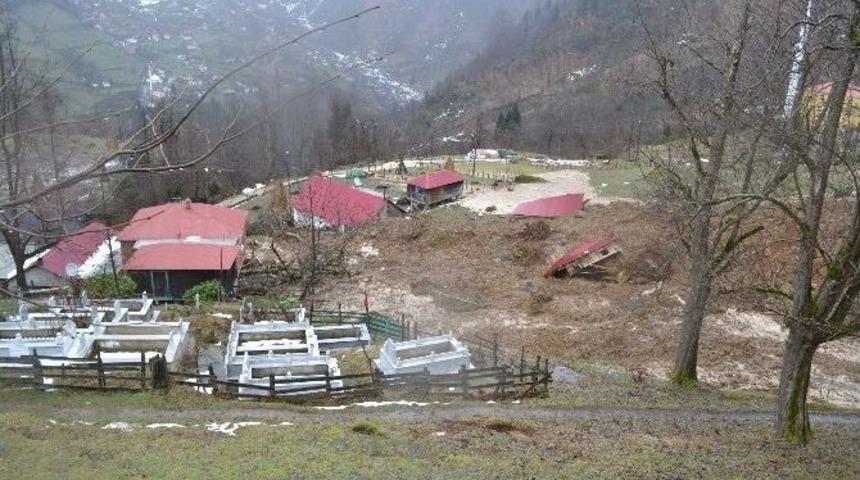 Lodos&rsquo;un Ardından Gelen Heyelan