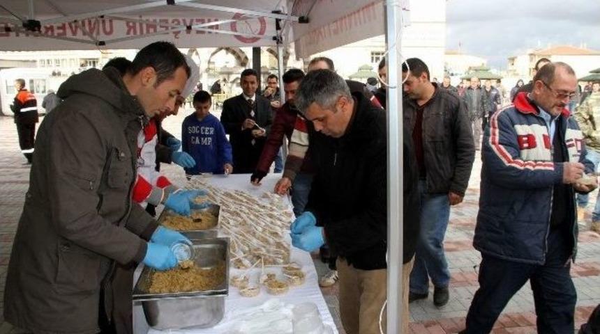 &Uuml;set Myo&rsquo;dan Hayırsever İş Adamı Merhum Erol Toks&ouml;z&rsquo;e Vefa