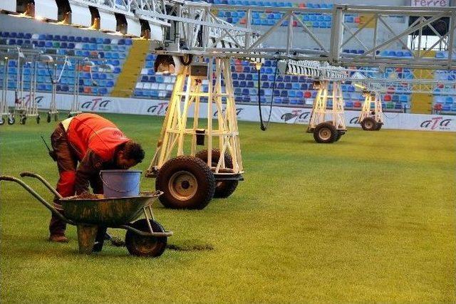 Kadir Has Stadyumu’nun Zemini Aşırı Soğuklardan Etkilenmiyor