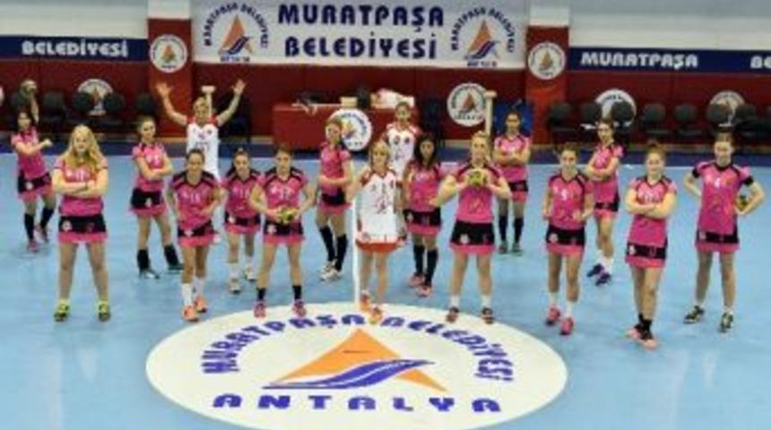 Muratpaşa, Almanya&rsquo;da Galibiyet Arıyor