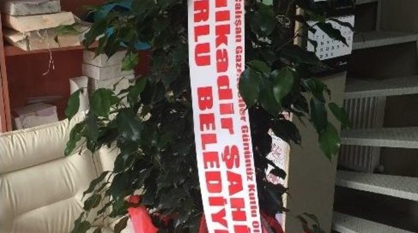 Başkan Şahiner&rsquo;den Gazetecilere &Ccedil;i&ccedil;ekli Kutlama