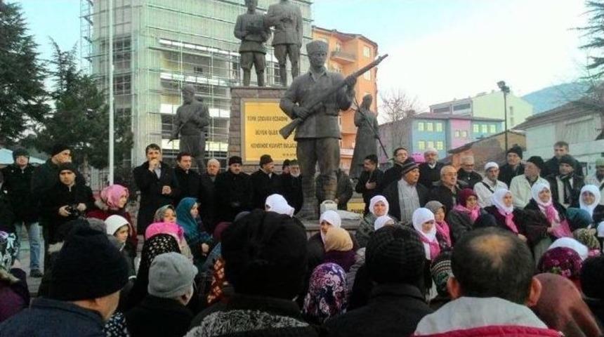 Boz&uuml;y&uuml;k&rsquo;te Umre Yolcuları Kutsal Topraklara Uğurlandı