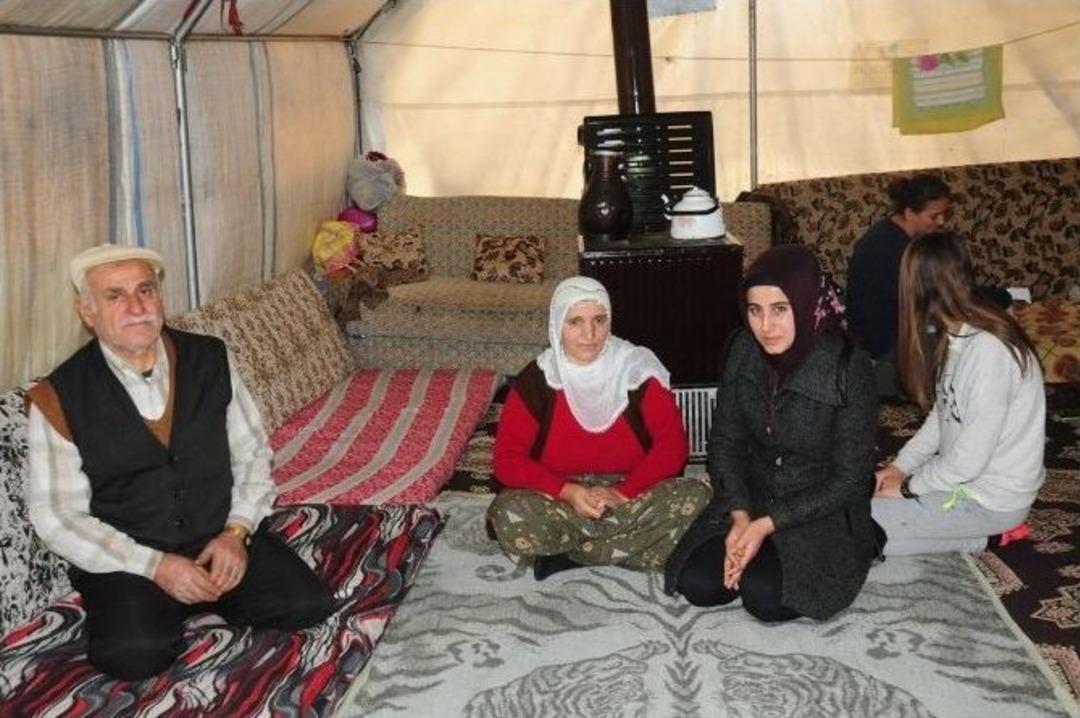 5 Yıldır &Ccedil;adırda Yaşayan Aile Hastalıkların Pen&ccedil;esinde