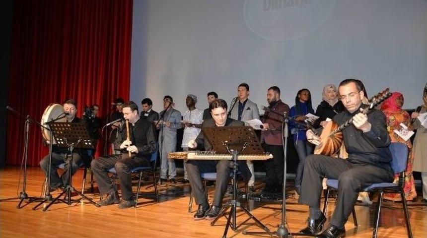 Yabancı &Ouml;ğrenciler T&uuml;rk&ccedil;elerini &ldquo;dilhane&rdquo;de Konuşturdu