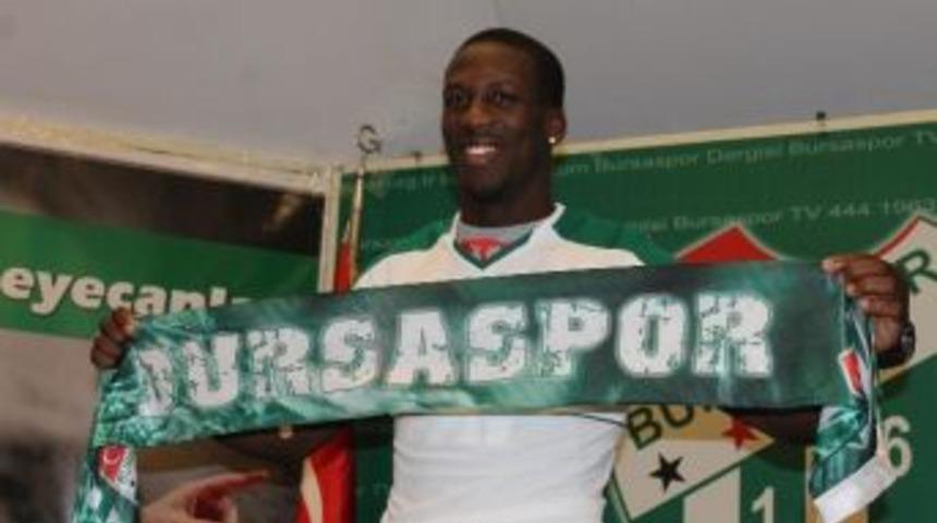 Bursaspor&rsquo;da Advıncula&rsquo;yı Kiraladı