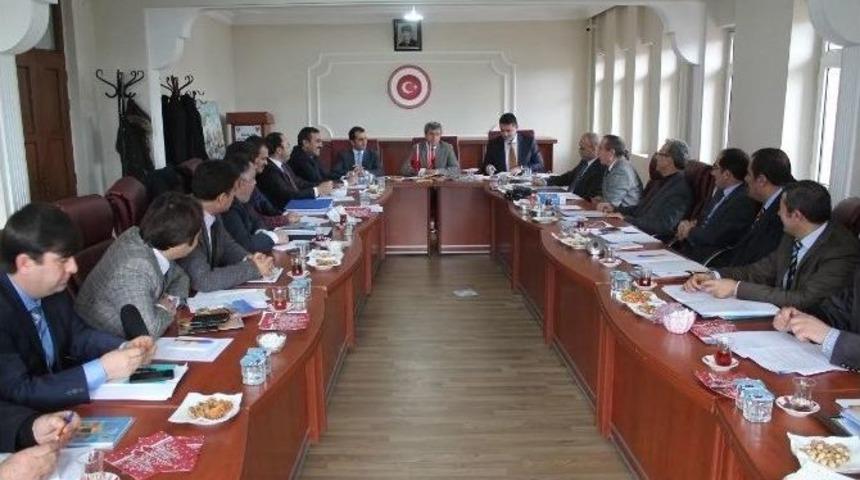 Ahlat&rsquo;ta Ahıska T&uuml;rkleriyle İlgili Geniş Katılımlı Bir Toplantı Yapıldı