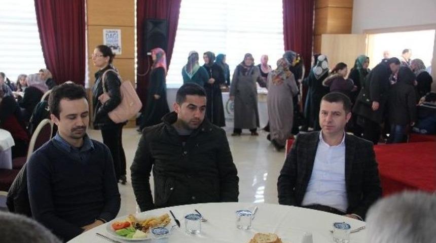 Bayırbucak T&uuml;rmenleri&rsquo;ne Yardım Kahvaltısı