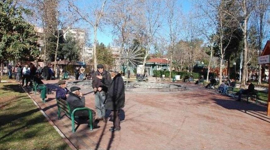 Adıyaman&rsquo;da G&uuml;neş Y&uuml;z&uuml;n&uuml; Hafta Sonu G&ouml;sterdi