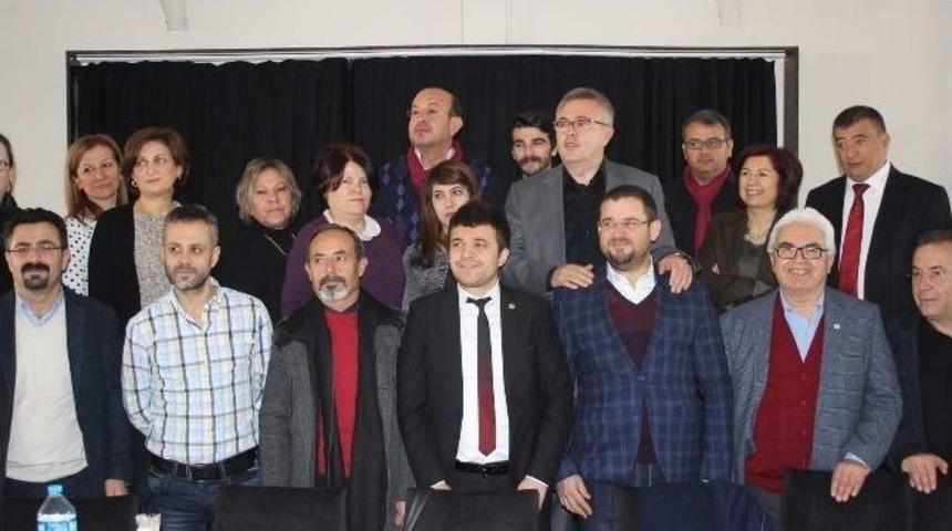Chp Uşak İl Ve İl&ccedil;e Y&ouml;netimi Basınla Buluştu