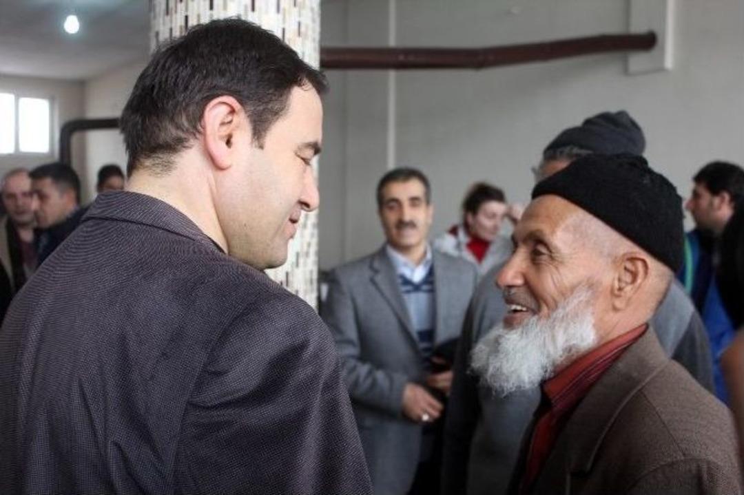 Vali Işın: &ldquo;siz &Ccedil;ocuklarınızı Başkalarının Hevesleri İ&ccedil;in, K&ouml;t&uuml; Emelleri İ&ccedil;in B&uuml;y&uuml;tm&uuml;yorsunuz&rdquo;