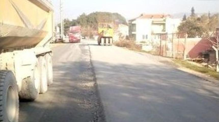 B&uuml;y&uuml;kşehir&rsquo;den Nato Caddesine Asfaltlama &Ccedil;alışması