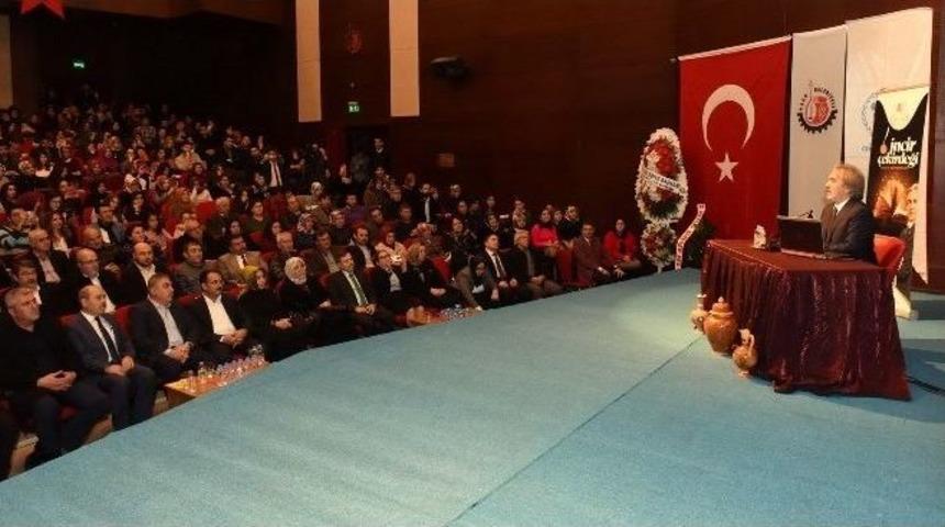 Başbakan Başdanışmanı Prof. Dr. İskender Pala Uşak&rsquo;ta &Uuml;niversite &Ouml;ğrencilerine Hitap Etti