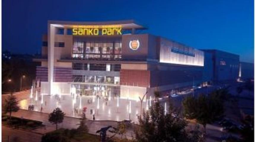 Sanko Park&rsquo;ta Gazetecilere Tavla Turnuvası