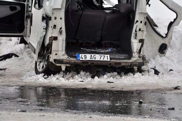 Bitlis’te Trafik Kazası 1 Ölü, 1 Yaralı