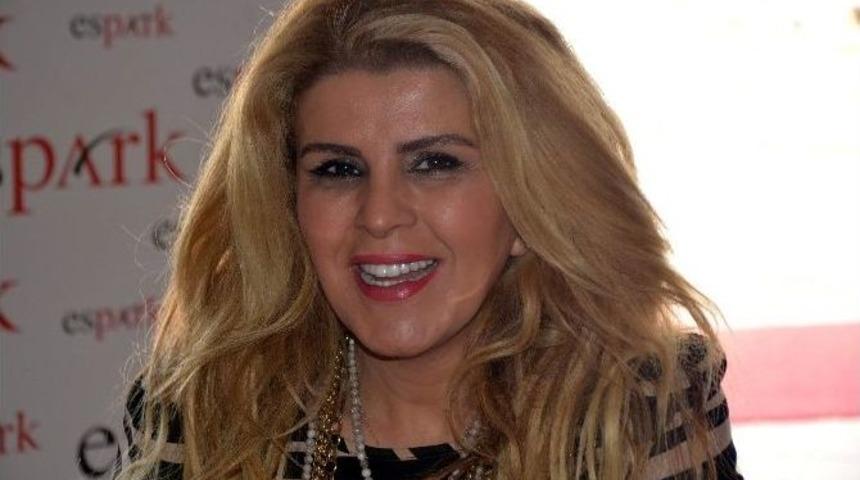 &Uuml;nl&uuml; Astrolog Nuray Sayarı Espark&rsquo;ta