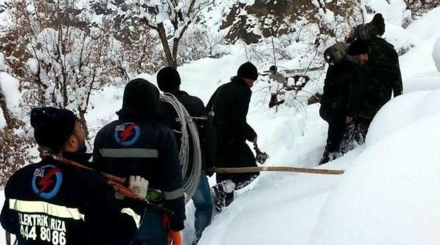 Dedaş&rsquo;tan 1 Metrelik Karda Arıza &Ccedil;alışmaları