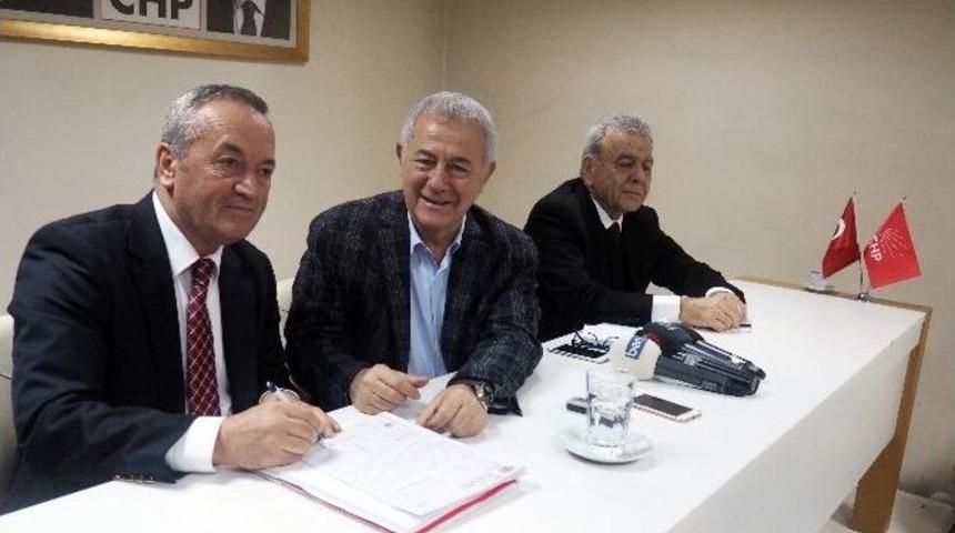 Yeni Chp&rsquo;li Kenan &Ccedil;akar, Kocaoğlu&rsquo;ndan &Ouml;z&uuml;r Diledi