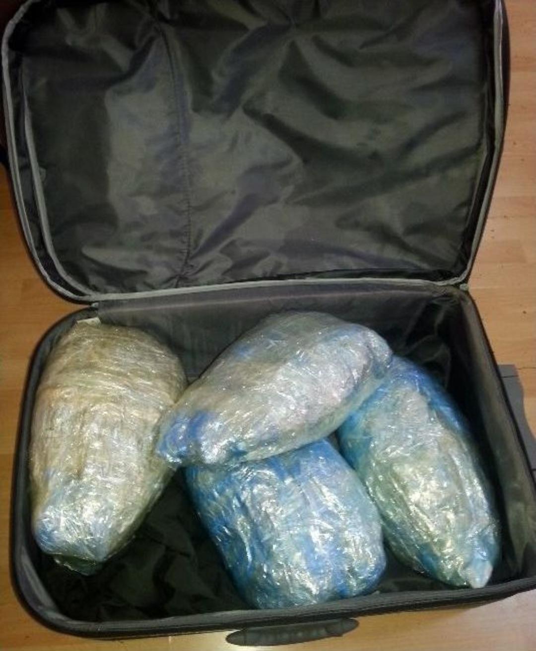 Adana&rsquo;da Amerikan Filmlerini Aratmayan Uyuşturucu Operasyonu