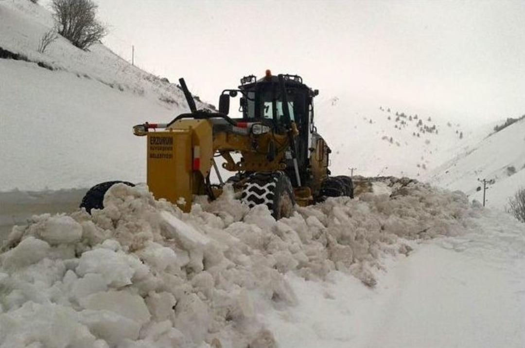 B&uuml;y&uuml;kşehir, Kırsalda 8 Bin 768 Kilometrelik Kapalı Yolu Ulaşıma A&ccedil;tı