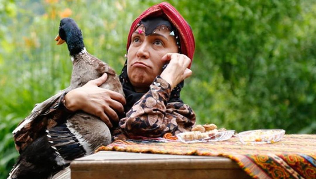 Asuman Dabak fit v&uuml;cuduyla gen&ccedil;lere taş &ccedil;ıkarıyor