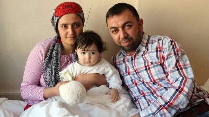 11 Aylık Bebeğin Kopan Parmağı Yerine Dikildi