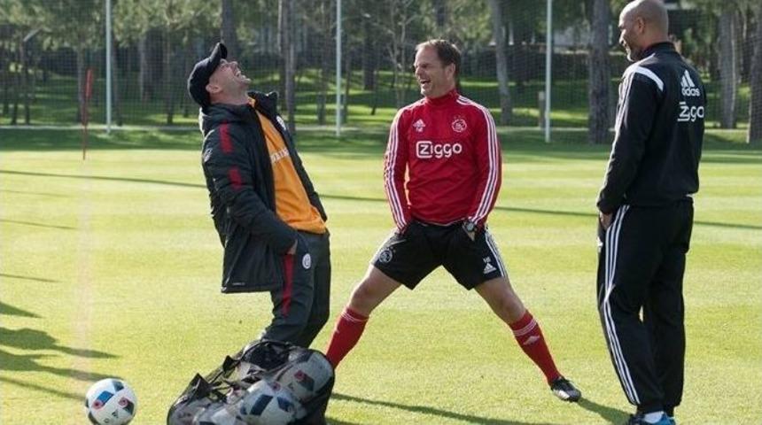 Sneıjder Ajax&rsquo;ın Kampını Ziyaret Etti