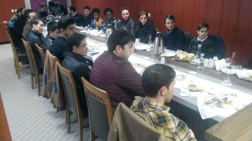 Misafir Öğrenciler İstişare Toplantısı Yapıldı