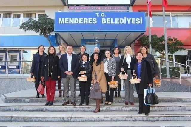 Başkan Eşleri Menderes’te Buluştu