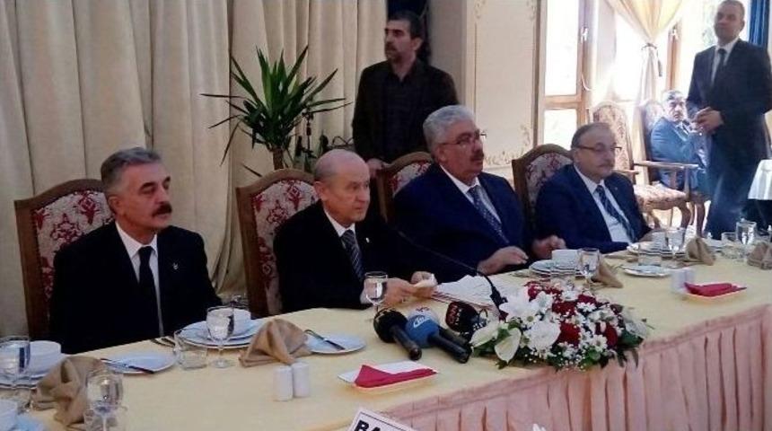 Bah&ccedil;eli: "başbakan Davutoğlu Samimi Değildir"