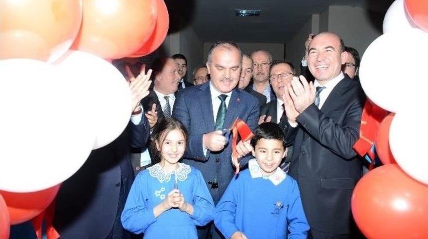 Başkan G&uuml;rlesin&rsquo;den İlkokula Destek