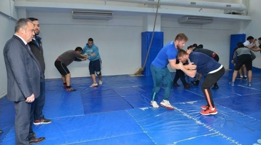 Başkan B&ouml;cek&rsquo;ten G&uuml;reş&ccedil;ilere Ziyaret