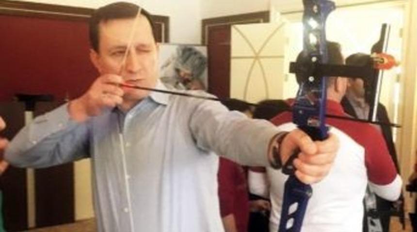 Ak Partili Vekiller Ok Atarak Stres Attılar