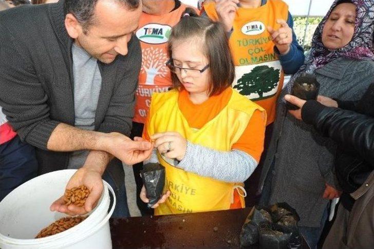 Down Sendromlu Çocuklar Tohum Ekti G4
