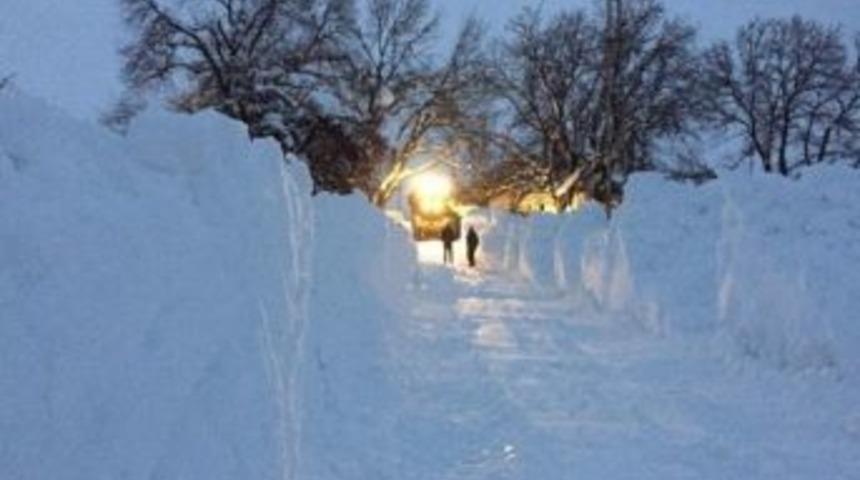 Hakkari&rsquo;de Karla M&uuml;cadele &Ccedil;alışması S&uuml;r&uuml;yor