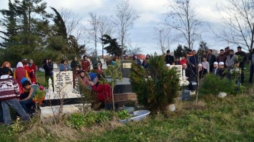 Bafra&rsquo;yı Mateme Boğan Tekne Faciasında &Ouml;lenler Mezarı Başında Anıldı