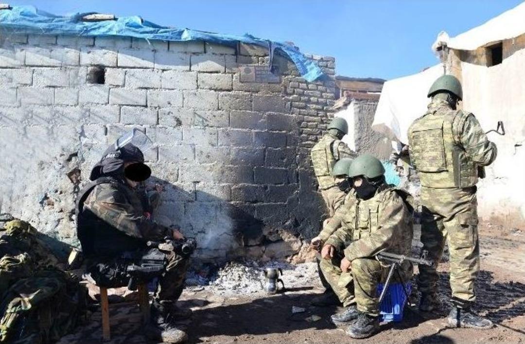 Sur&rsquo;da Hainlere Karşı &rsquo;tek V&uuml;cut&rsquo;