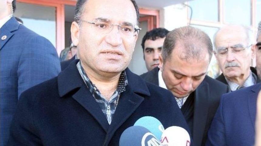 Bakan Bozdağ&rsquo;dan &rsquo;cuma Namazı D&uuml;zenlemesi&rsquo; A&ccedil;ıklaması
