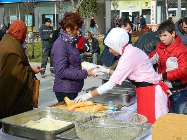 Hamsi Festivali Arifiye Meydanında Gerçekleşti