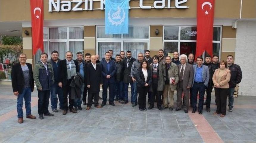 Ülkücü İşçiler Gazetecilerle Bir Araya Geldi