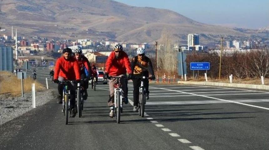 Pedallar, Sarıkamış Şehitleri İ&ccedil;in &Ccedil;evrildi