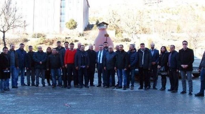 Yeni &Ccedil;eltek K&ouml;m&uuml;r İşletmeleri Genel M&uuml;d&uuml;r&uuml; Coşkun Gazetecilerle Bir Araya Geldi