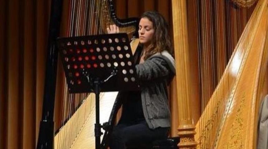 19 Yaşında G&ouml;ğs&uuml;m&uuml;z&uuml; Kabarttı