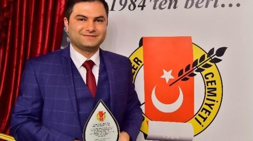 İha Muhabirine Basın Hizmet &Ouml;d&uuml;l&uuml;