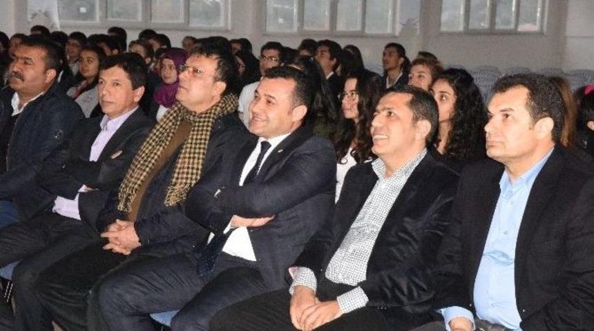 Başkan Y&uuml;cel, &Ouml;ğrencilerle Buluştu